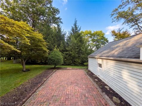 6652 Oakwood Drive Independence OH 44131