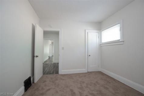 13812 Southview Avenue Cleveland OH 44120