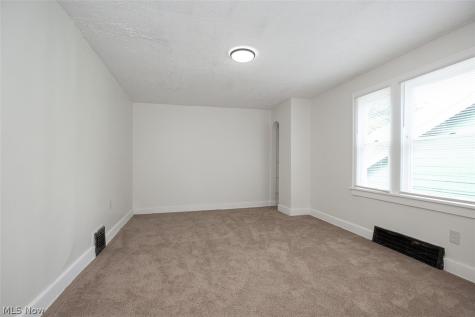 13812 Southview Avenue Cleveland OH 44120