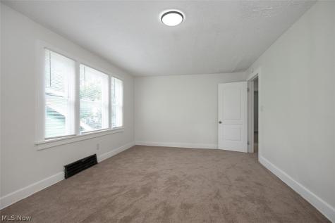 13812 Southview Avenue Cleveland OH 44120