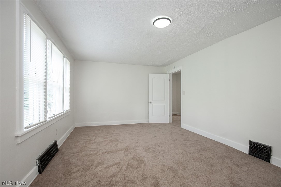 13812 Southview Avenue Cleveland OH 44120