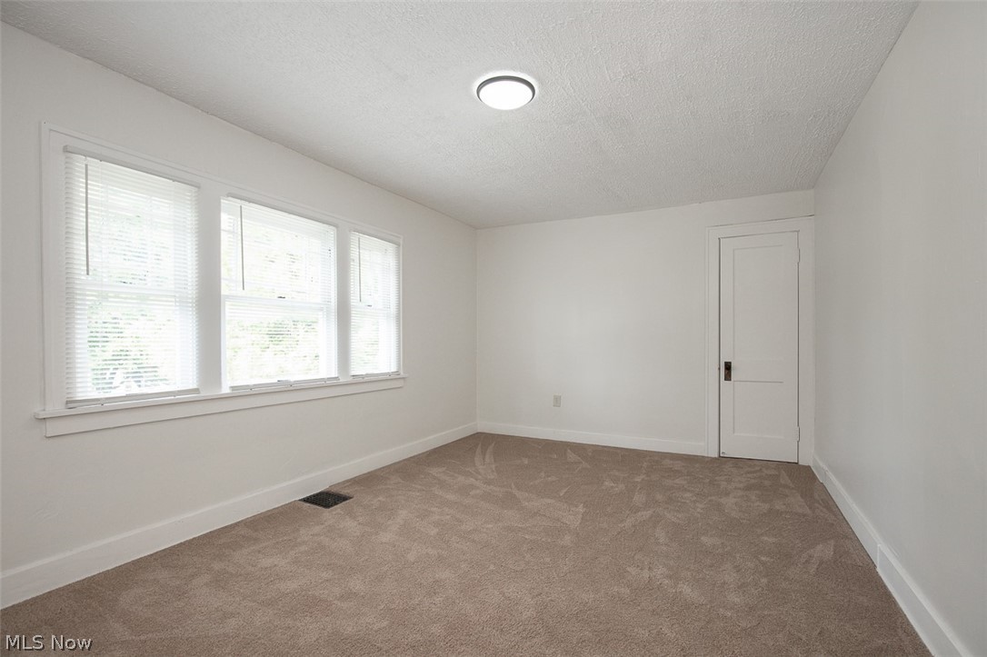 13812 Southview Avenue Cleveland OH 44120