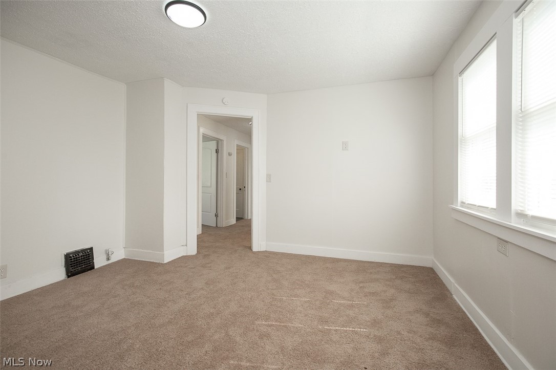 13812 Southview Avenue Cleveland OH 44120