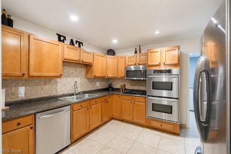 1342 Roseland Drive Macedonia OH 44056