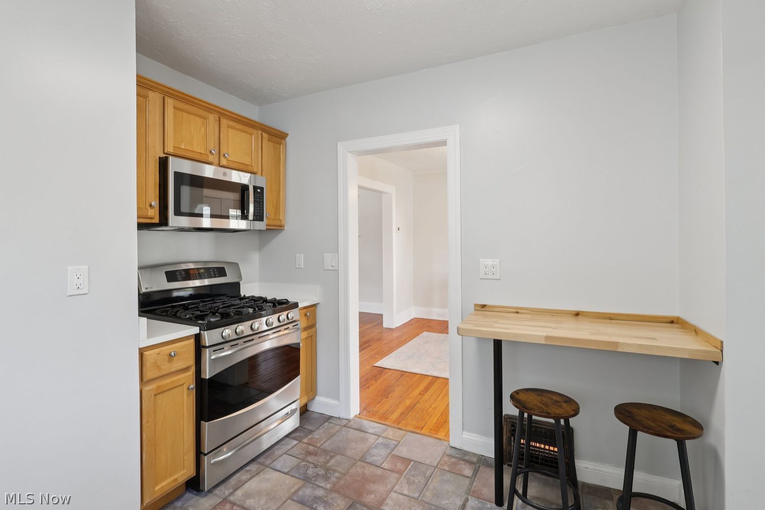 5115 Oakmont Drive Lyndhurst OH 44124