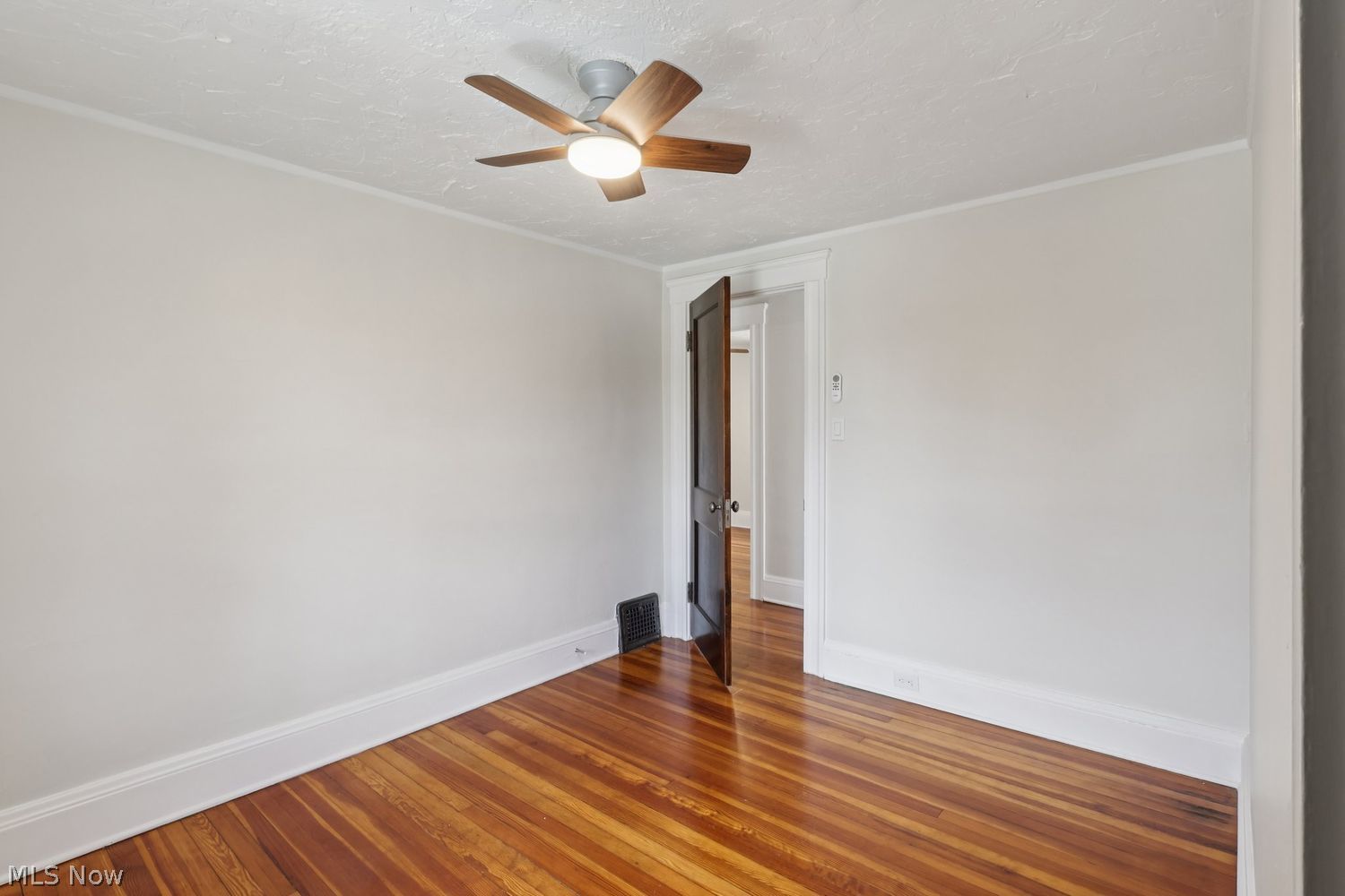 5115 Oakmont Drive Lyndhurst OH 44124
