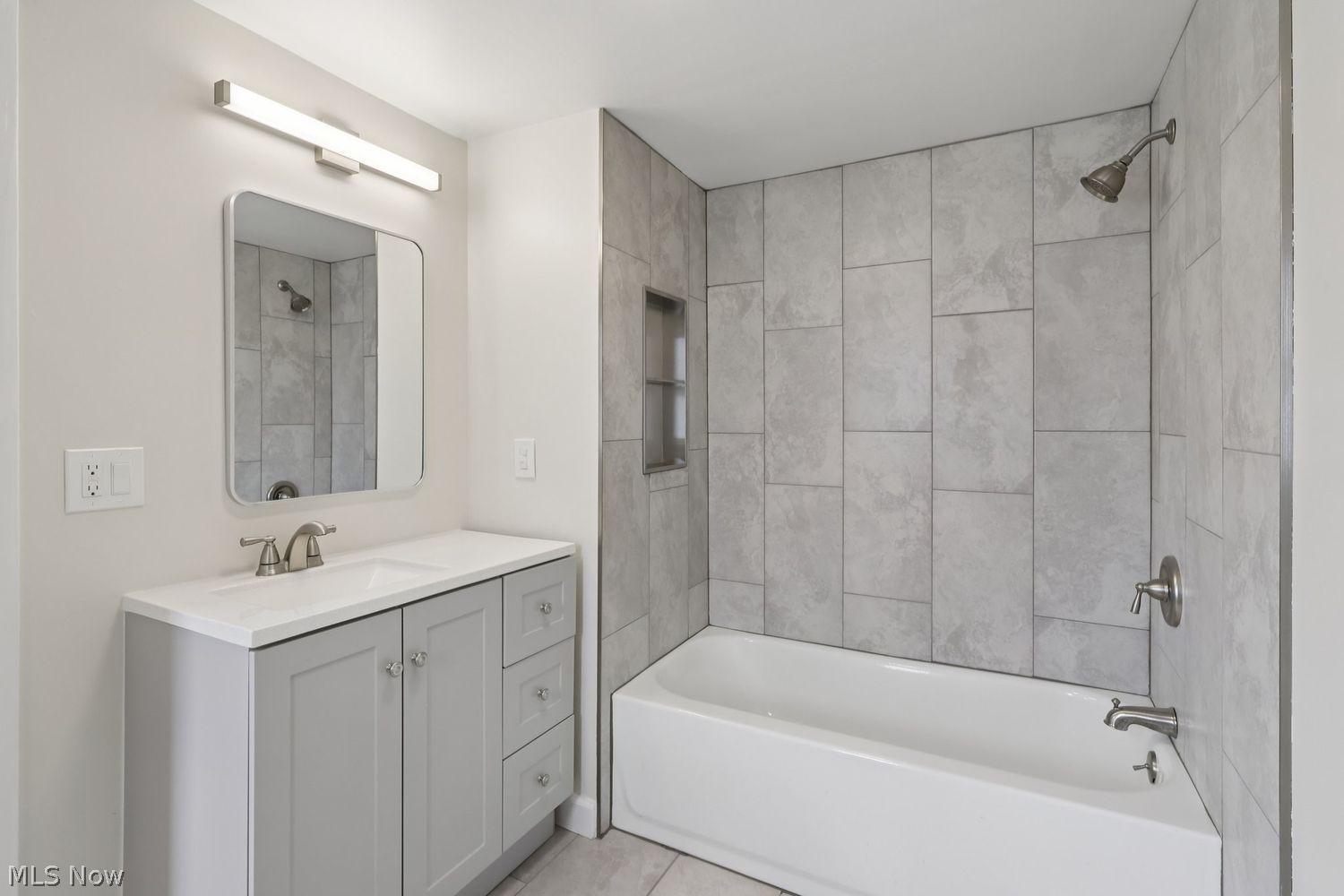 5115 Oakmont Drive Lyndhurst OH 44124