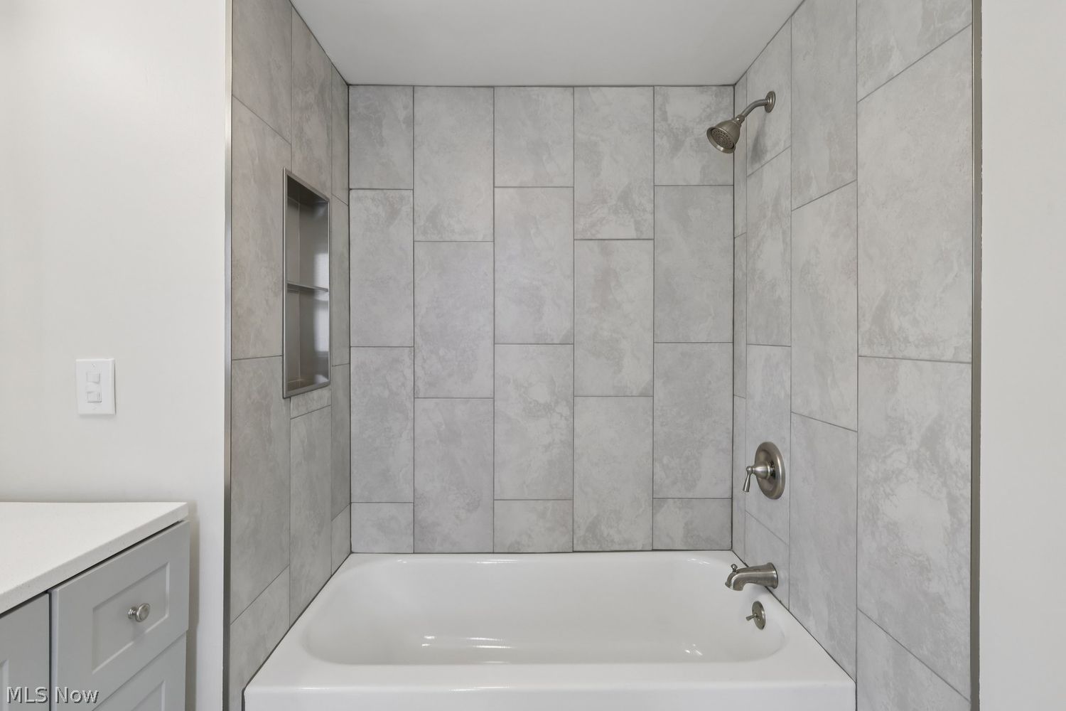 5115 Oakmont Drive Lyndhurst OH 44124