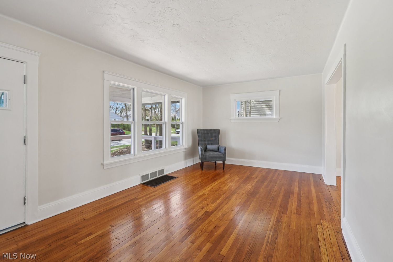 5115 Oakmont Drive Lyndhurst OH 44124