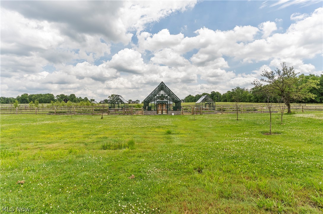 16490 Munn Road Chagrin Falls OH 44023