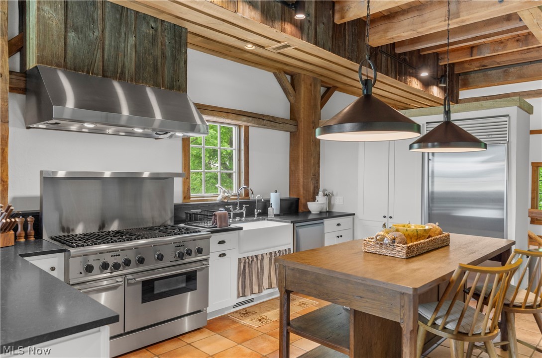 16490 Munn Road Chagrin Falls OH 44023