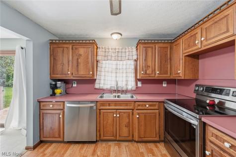 430 Hilltop Drive Doylestown OH 44230