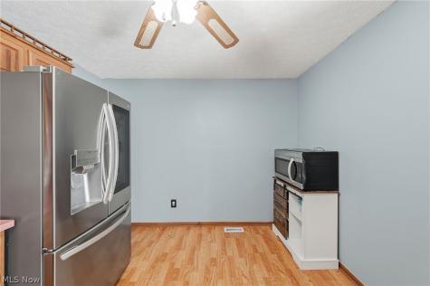 430 Hilltop Drive Doylestown OH 44230