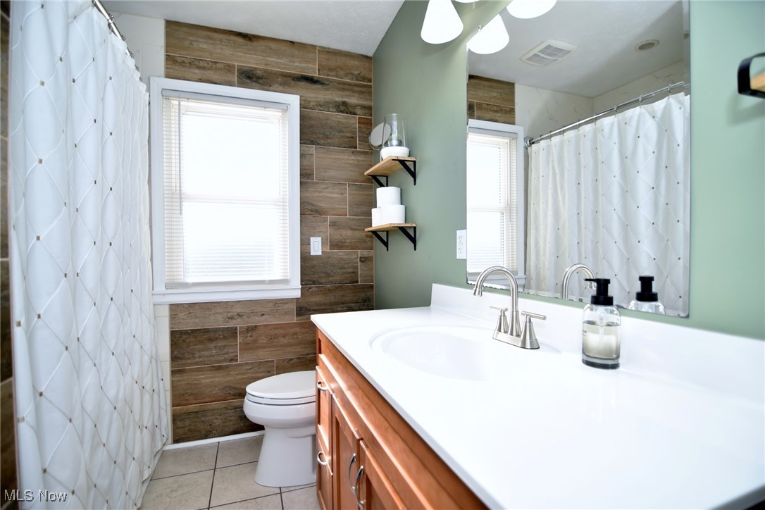 30432 Fairway Boulevard Willowick OH 44095