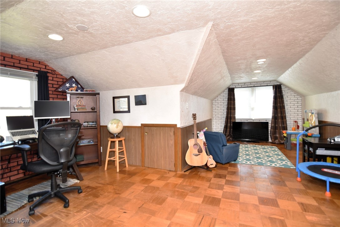 30432 Fairway Boulevard Willowick OH 44095