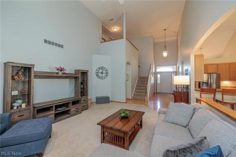 15271 Oak Hollow Lane Strongsville OH 44149