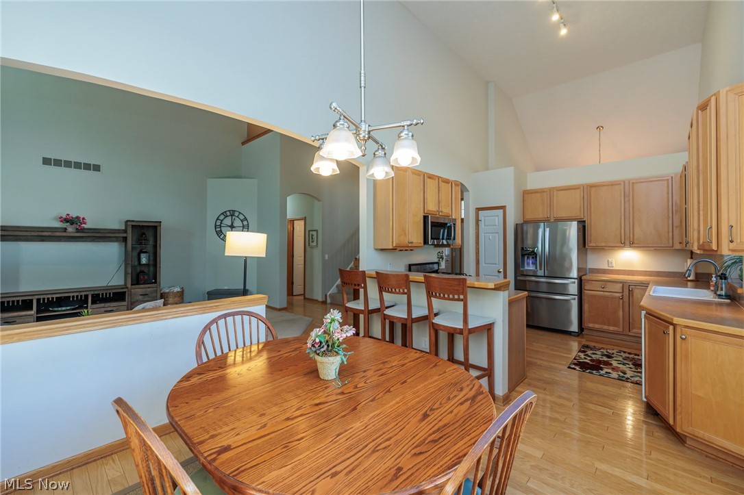 15271 Oak Hollow Lane Strongsville OH 44149