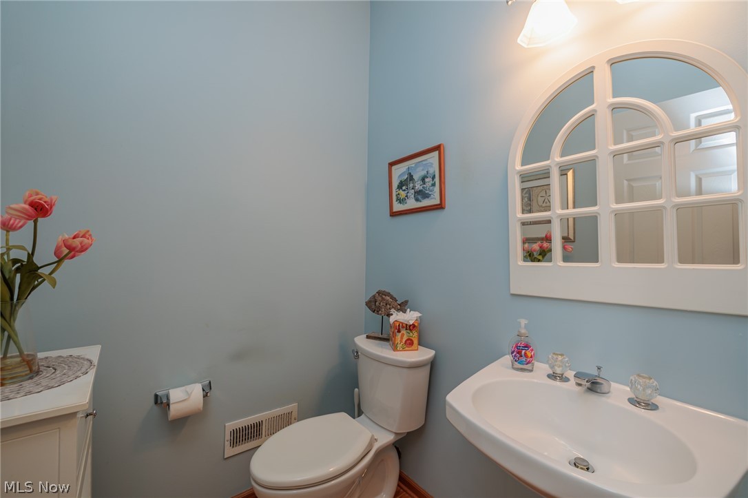 15271 Oak Hollow Lane Strongsville OH 44149