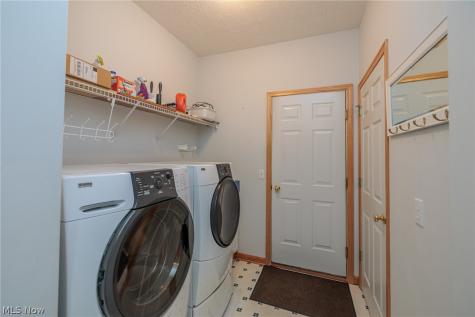 15271 Oak Hollow Lane Strongsville OH 44149