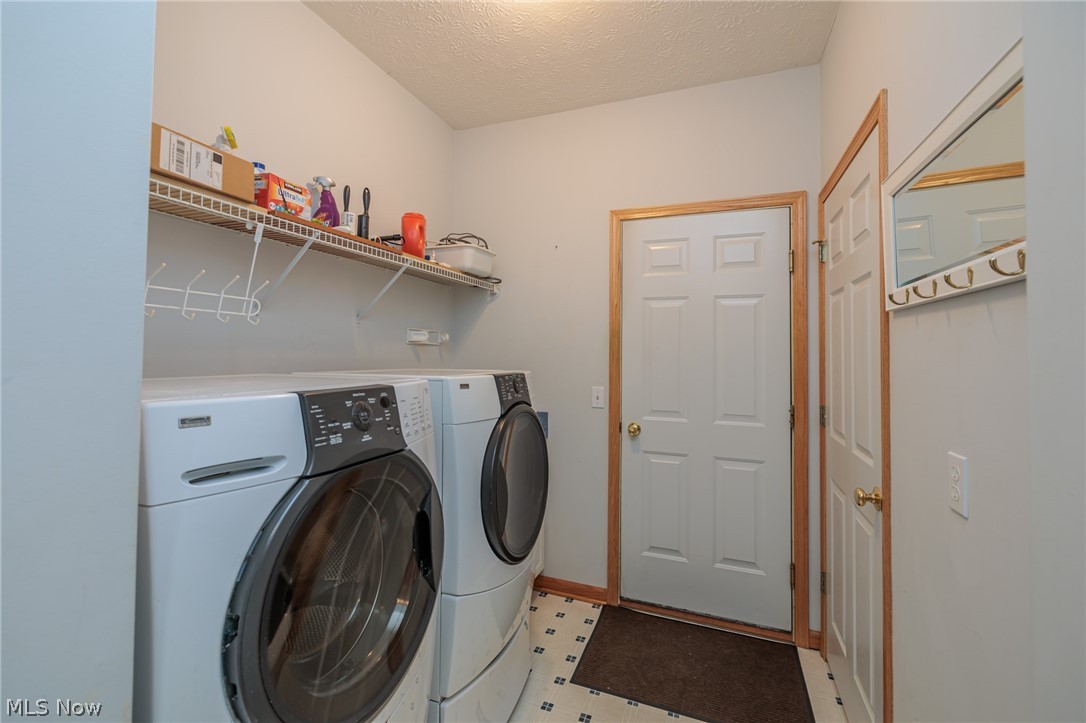 15271 Oak Hollow Lane Strongsville OH 44149