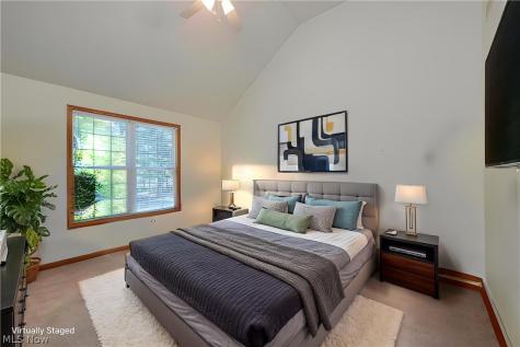 15271 Oak Hollow Lane Strongsville OH 44149
