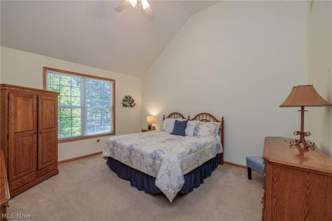 15271 Oak Hollow Lane Strongsville OH 44149