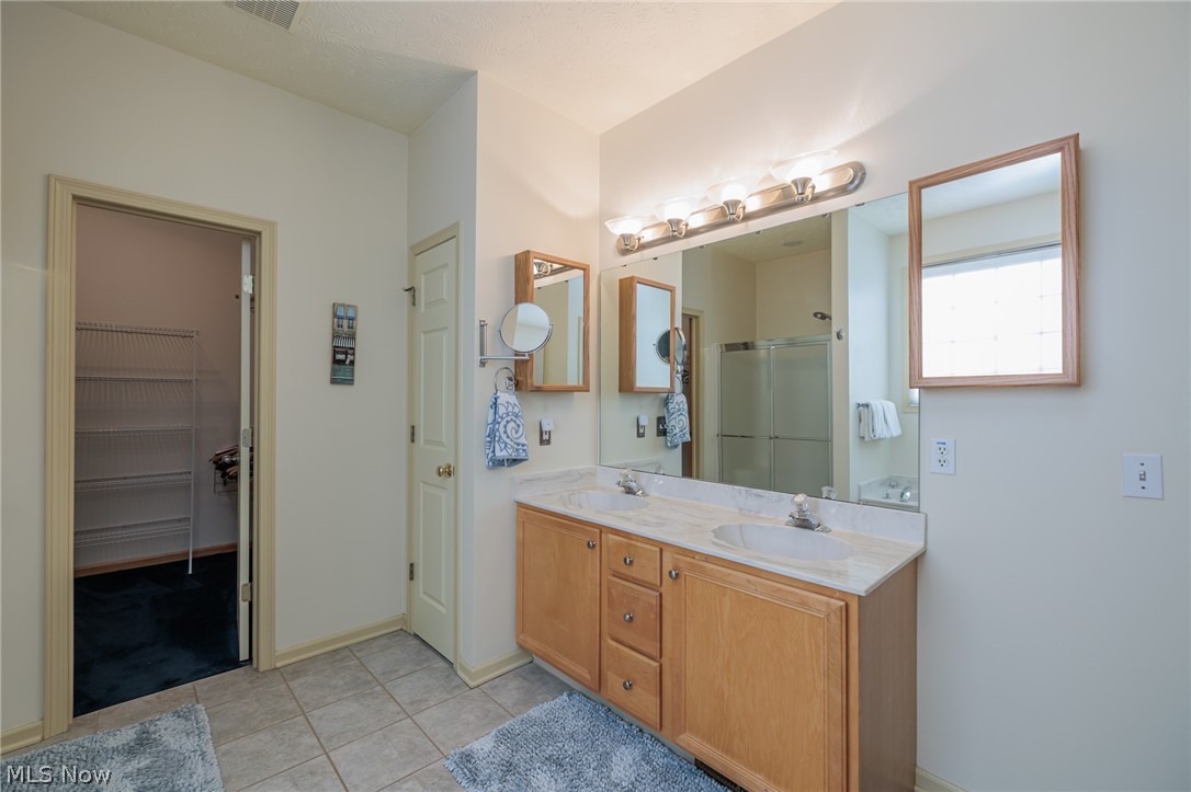 15271 Oak Hollow Lane Strongsville OH 44149