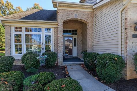 15271 Oak Hollow Lane Strongsville OH 44149