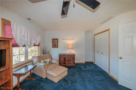 15271 Oak Hollow Lane Strongsville OH 44149