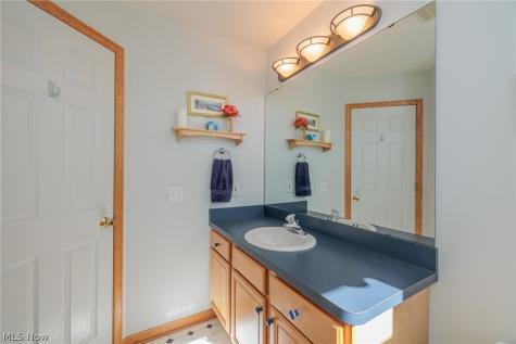 15271 Oak Hollow Lane Strongsville OH 44149
