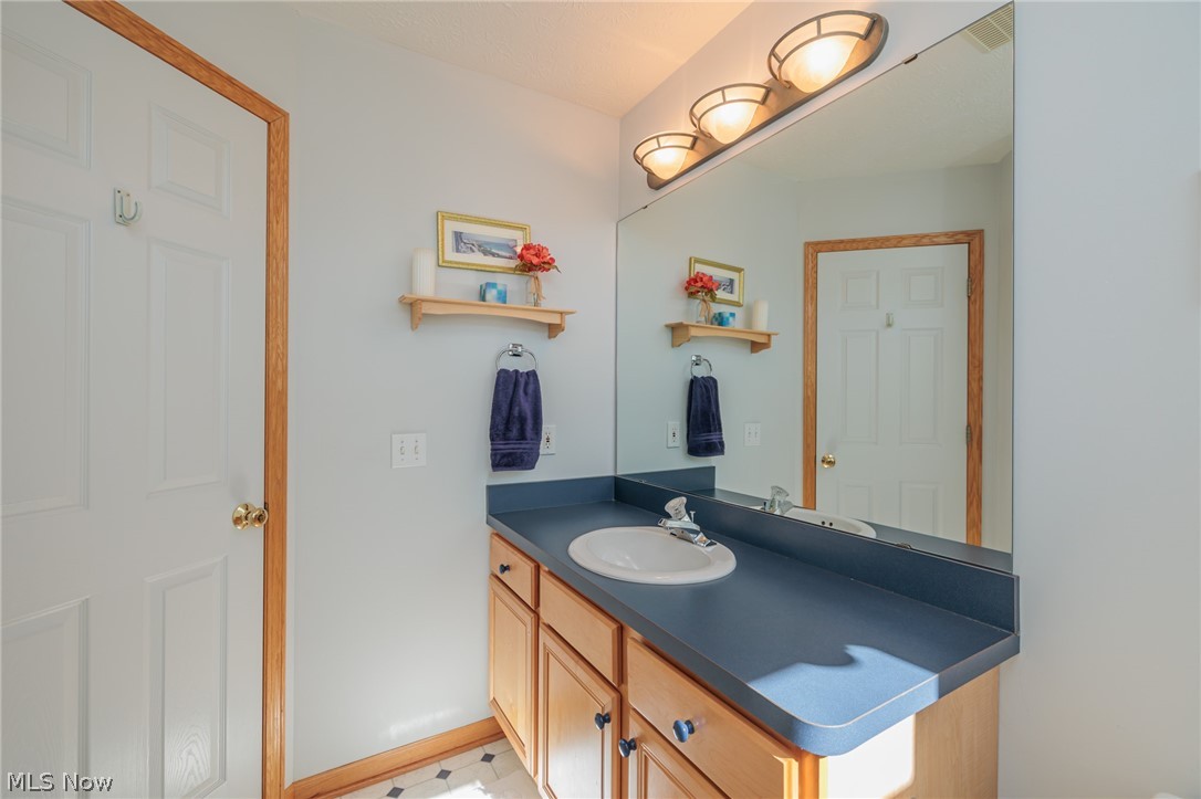 15271 Oak Hollow Lane Strongsville OH 44149