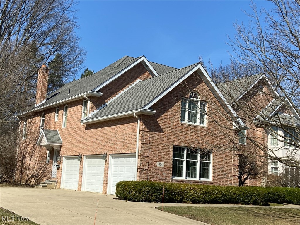 834 Eaton Park Lane Akron OH 44303