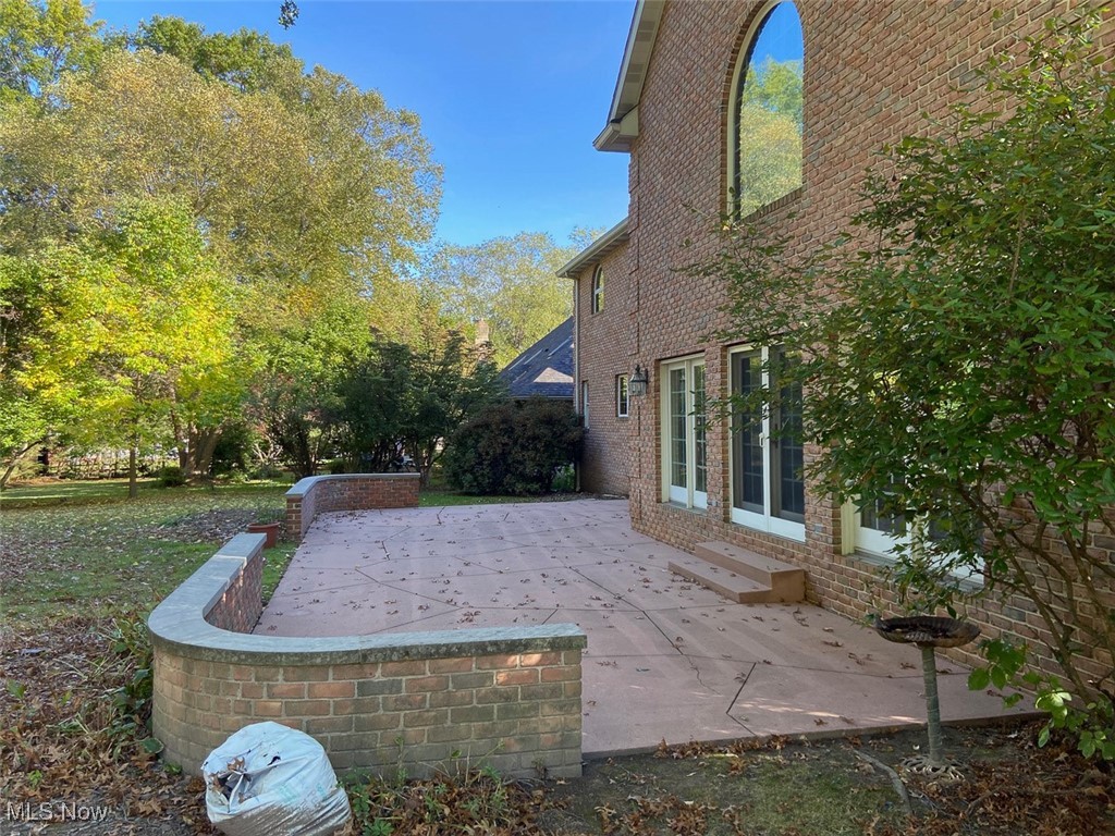 834 Eaton Park Lane Akron OH 44303