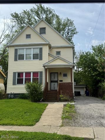 9316 Raymond Avenue Cleveland OH 44104