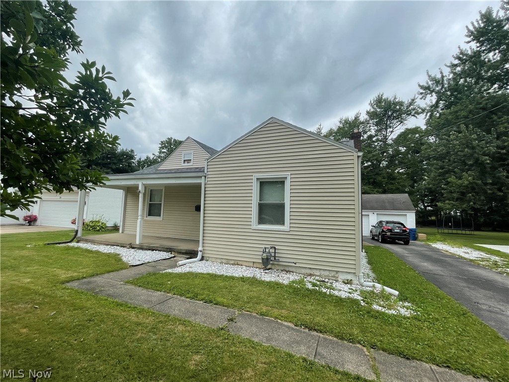 62 Edwards Avenue Canfield OH 44406