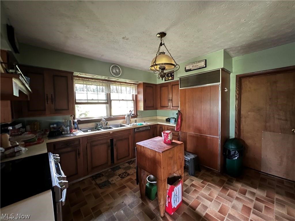 3527R Footville Richmond Road Rock Creek OH 44084