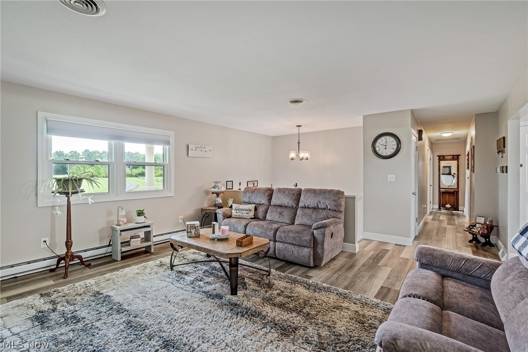 3902 S Newton Falls Road Diamond OH 44412