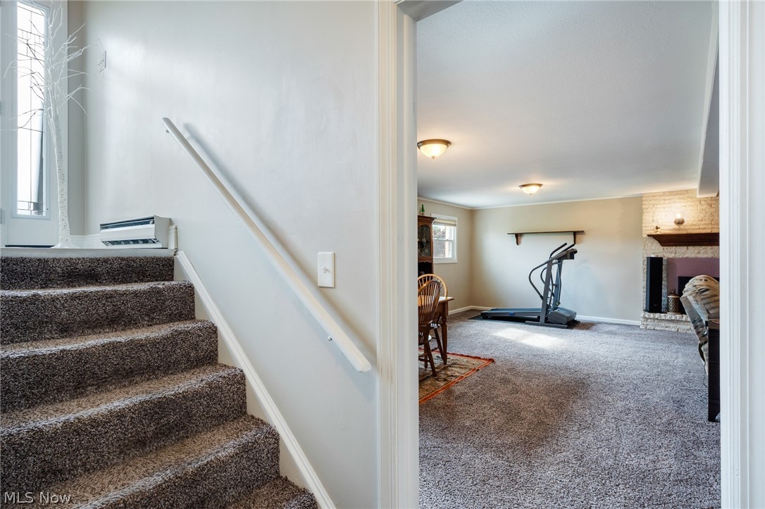 3902 S Newton Falls Road Diamond OH 44412