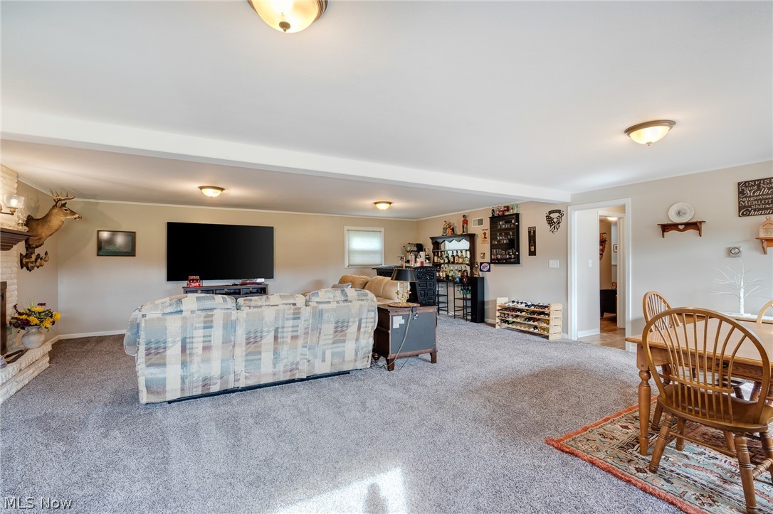 3902 S Newton Falls Road Diamond OH 44412