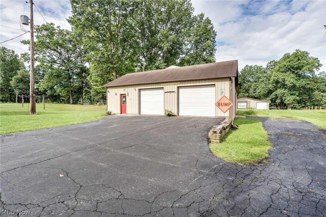 3902 S Newton Falls Road Diamond OH 44412