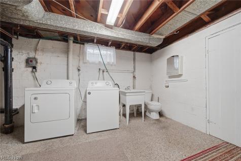 1814 Demington Avenue NW Canton OH 44708