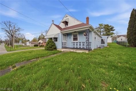 1814 Demington Avenue NW Canton OH 44708