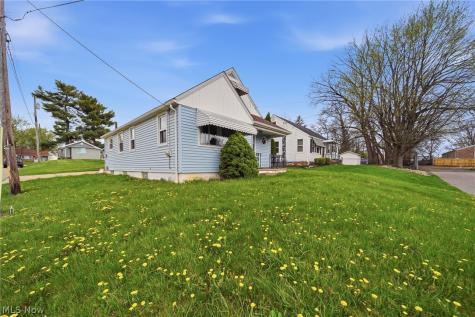 1814 Demington Avenue NW Canton OH 44708