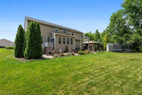 32110 Cozy Meadow Court North Ridgeville OH 44039