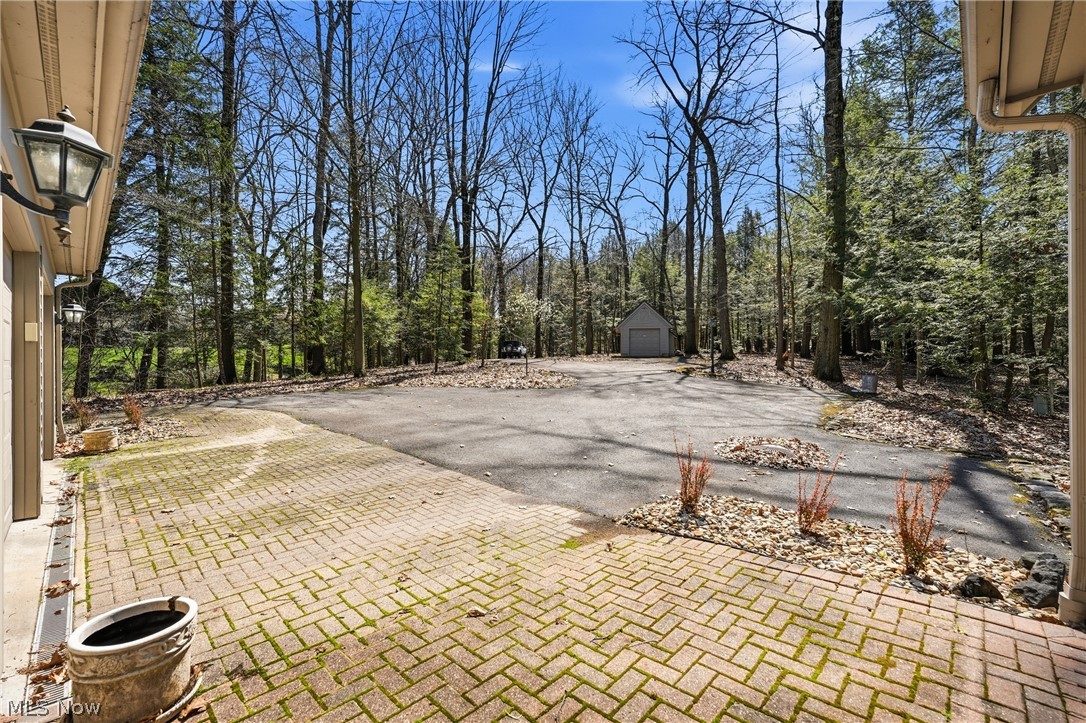 5700 Clingan Road Struthers OH 44471