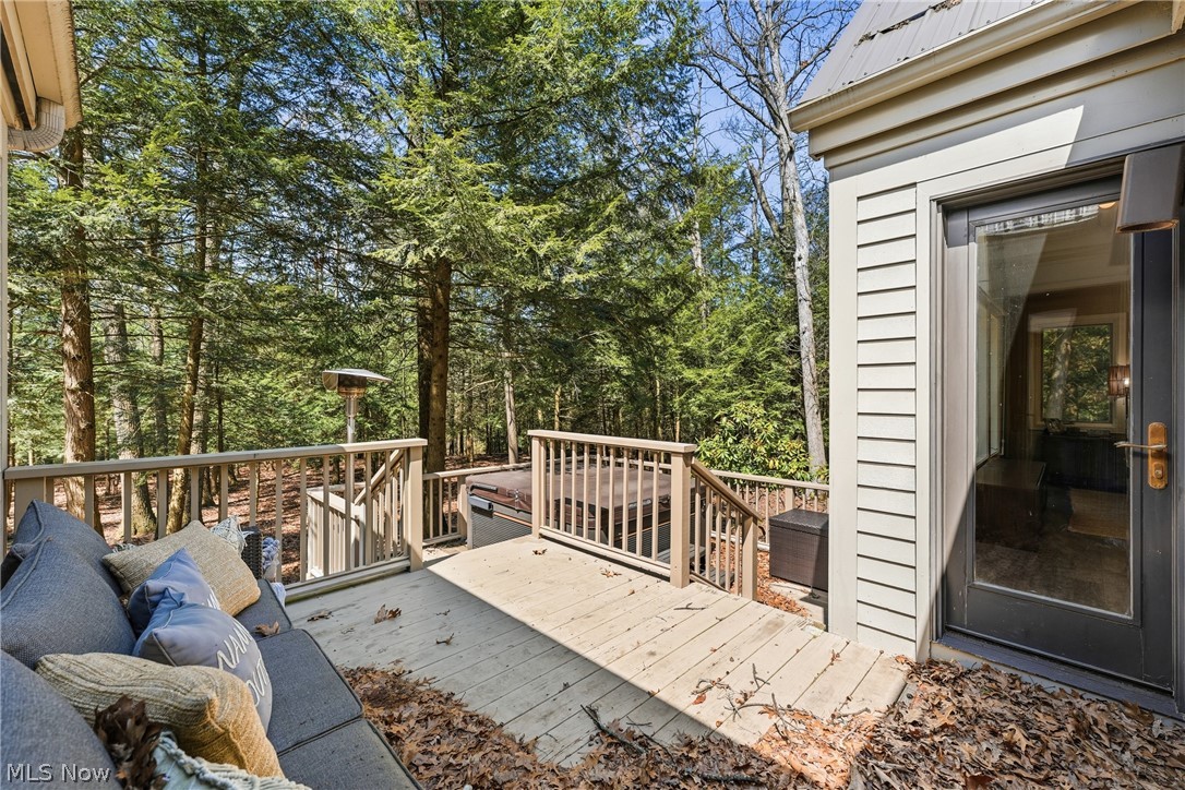5700 Clingan Road Struthers OH 44471