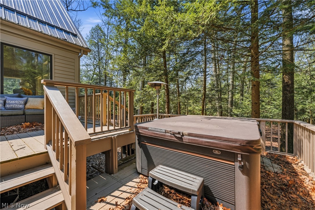 5700 Clingan Road Struthers OH 44471