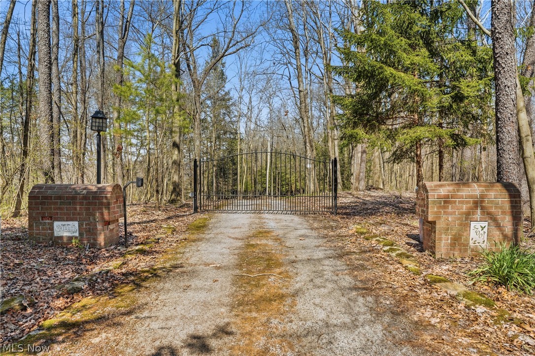 5700 Clingan Road Struthers OH 44471