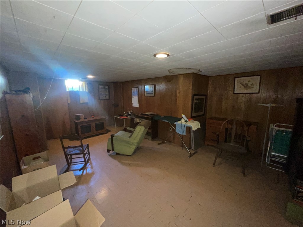 1292 Salt Springs Road Niles OH 44440
