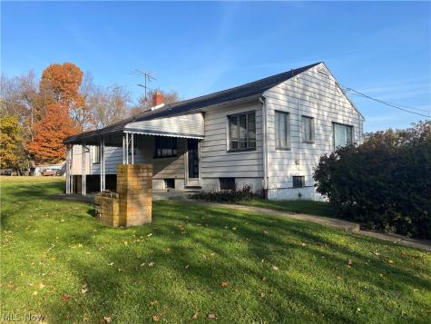 1292 Salt Springs Road Niles OH 44440